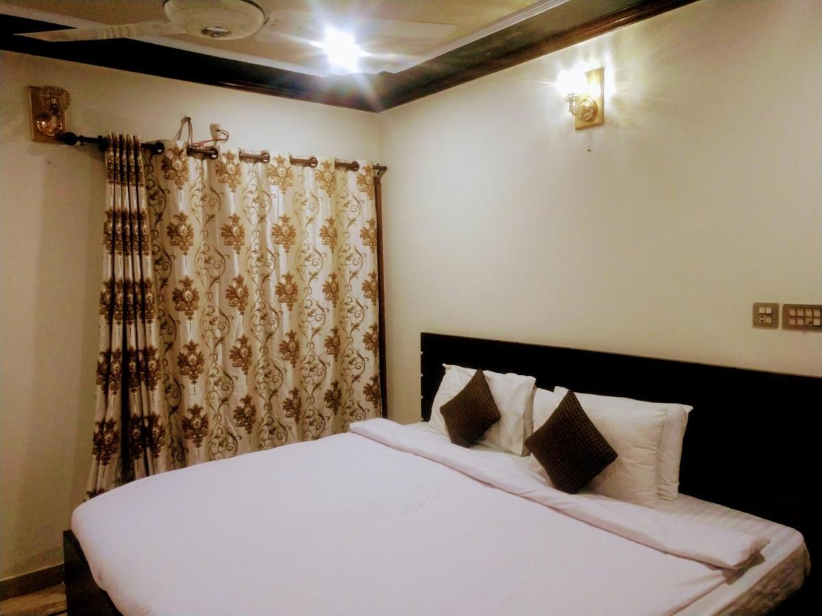 Luxury Living Rooms Near Agha Khan, Millennium, Nueplex Карачи Екстериор снимка